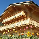 温特菲尔木屋 * 莱森